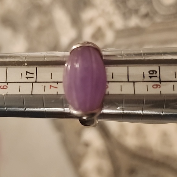 Lavender Jade East West Silver 925 Ring Size 8 - Picture 8 of 8